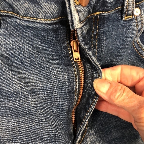 WAREHOUSE Brand Slim Straight High Waist Medium Wash Jeans Size 28 - Picture 6 of 10